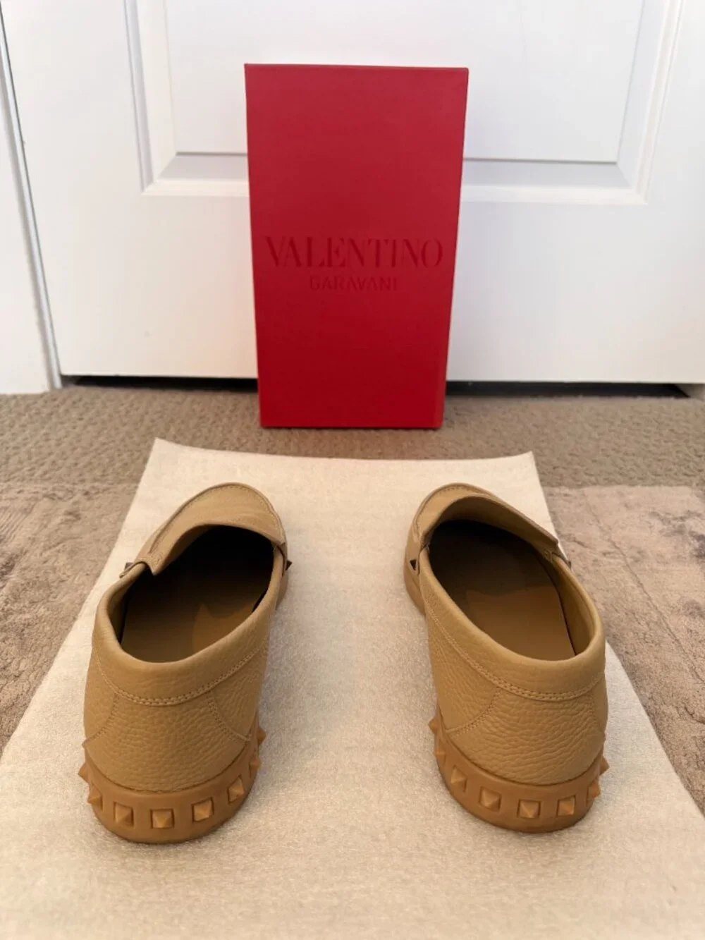 Valentino Slip-On Loafers, Rockstud in Light Brown Leather  display picture 3